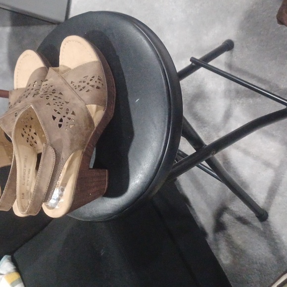 White mt.new platforms - Picture 4 of 4